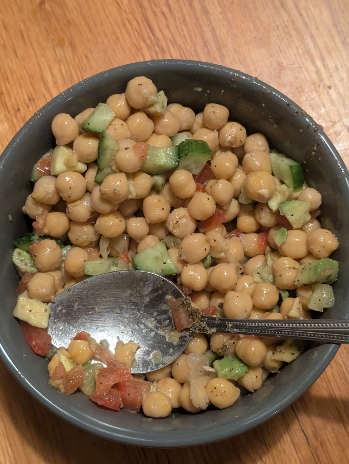 Dhruv&rsquo;s everyday dinner, chickpeas with tomato and cucumber